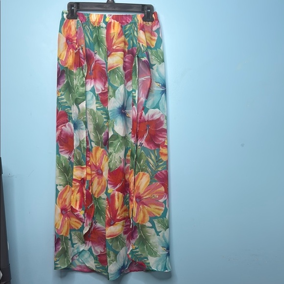 MUMU 🩷Barbie “ The Beach Pants” - Picture 2 of 10